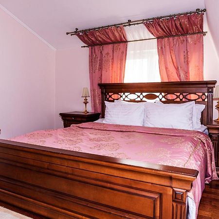 Olymp Hotel Ujgorod Dış mekan fotoğraf