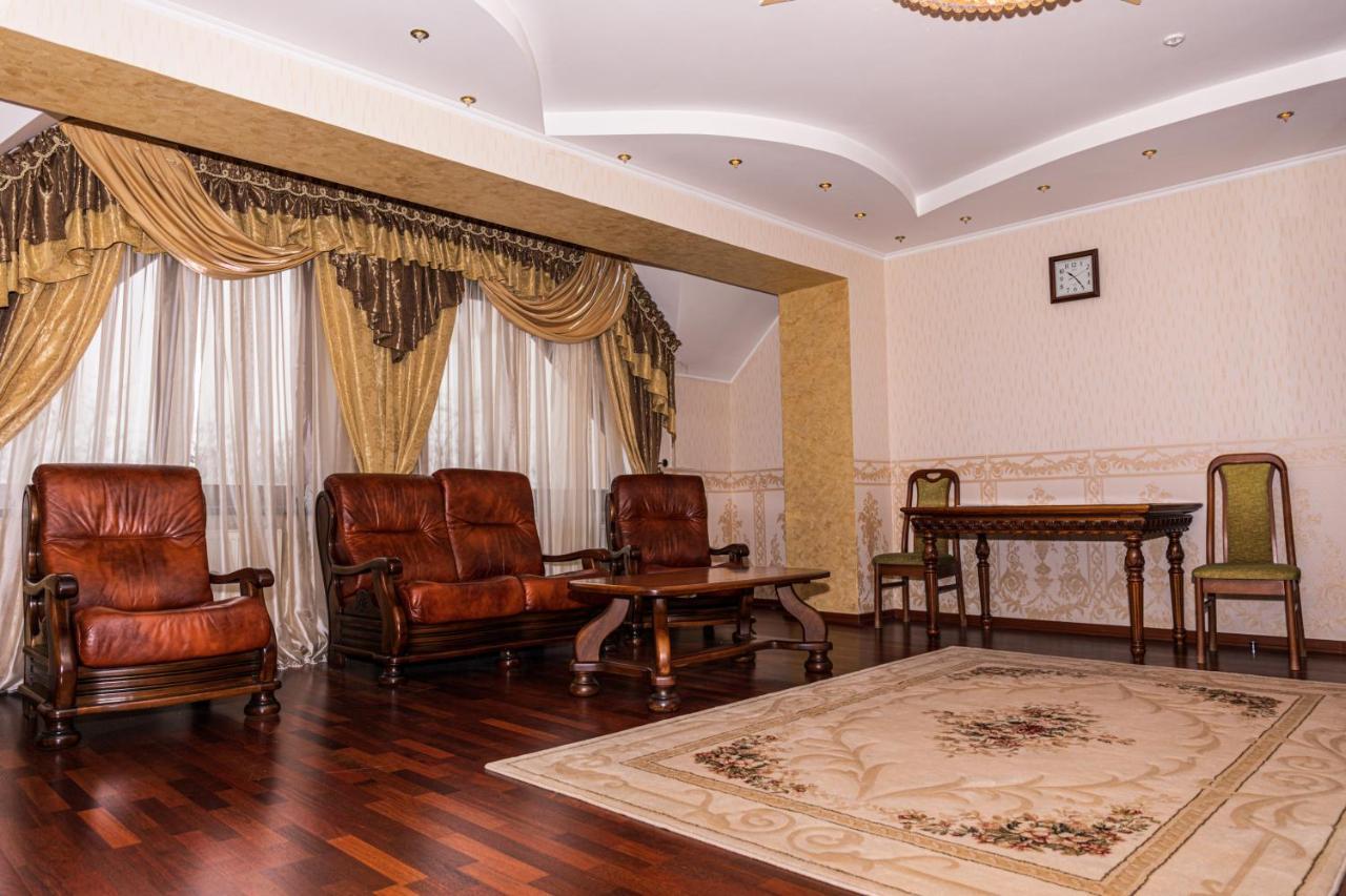 Olymp Hotel Ujgorod Dış mekan fotoğraf