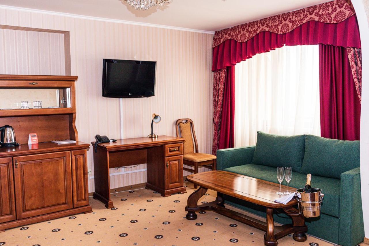 Olymp Hotel Ujgorod Dış mekan fotoğraf