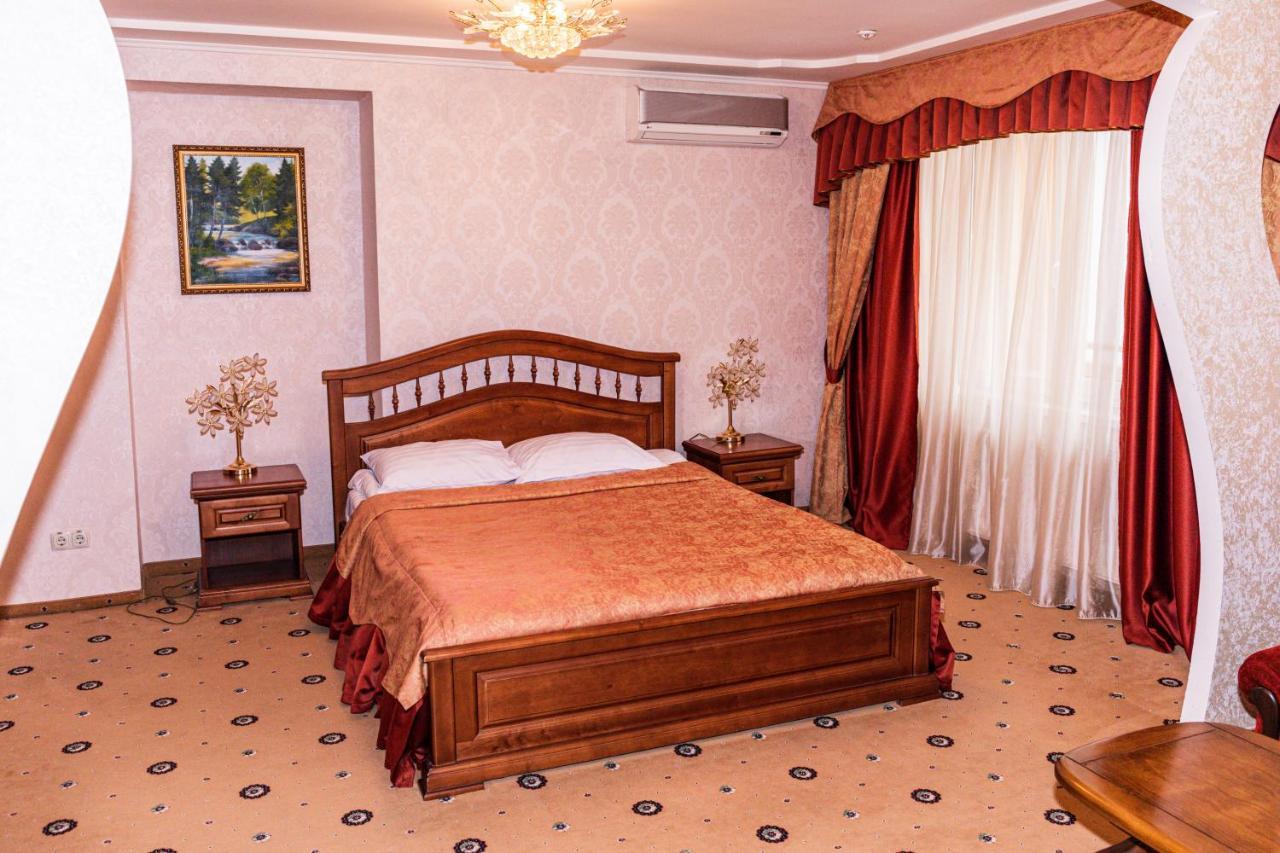 Olymp Hotel Ujgorod Dış mekan fotoğraf