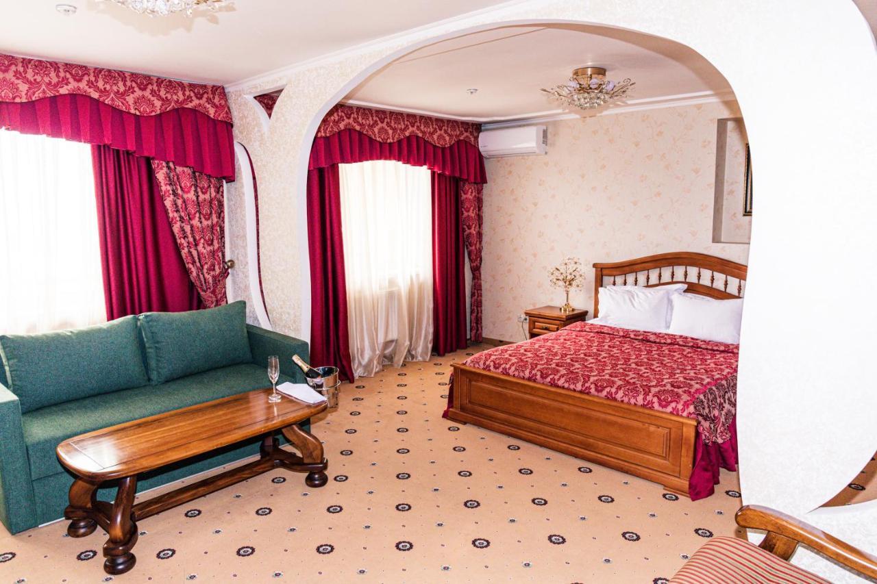 Olymp Hotel Ujgorod Dış mekan fotoğraf