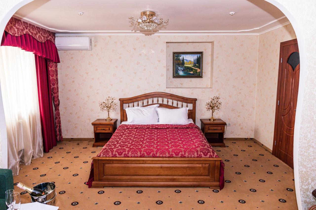 Olymp Hotel Ujgorod Dış mekan fotoğraf